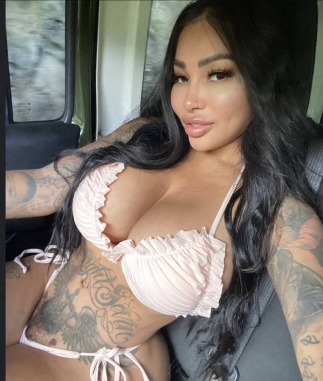 , I offer massage🍷,strippers😈,parties🥶💨,couples date🫥 ,bj. Available all day👅 and night 💋 2103000813 - Image 2